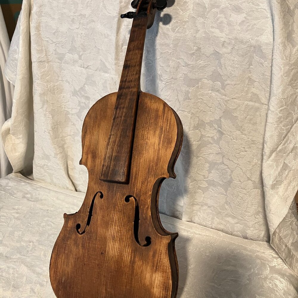 Reproduction Antonius Stradivarius 1713 violin shell